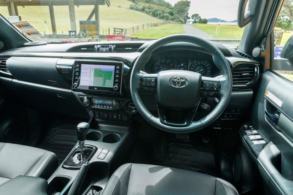 Toyota Hilux SR5 Cruiser interior