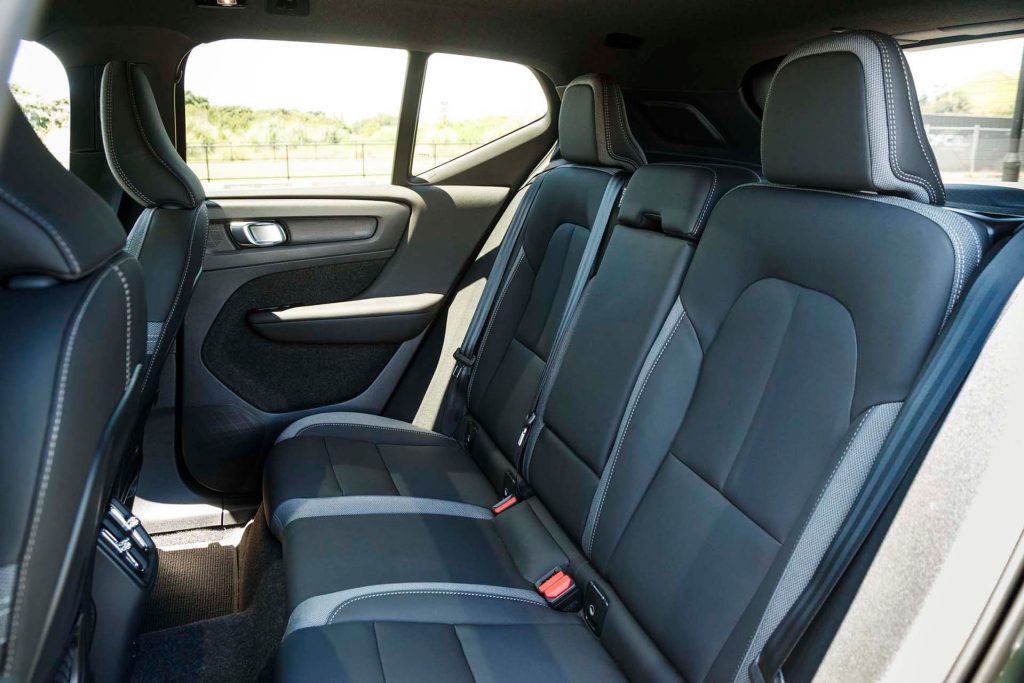 Volvo XC40 Recharge P8 back seat