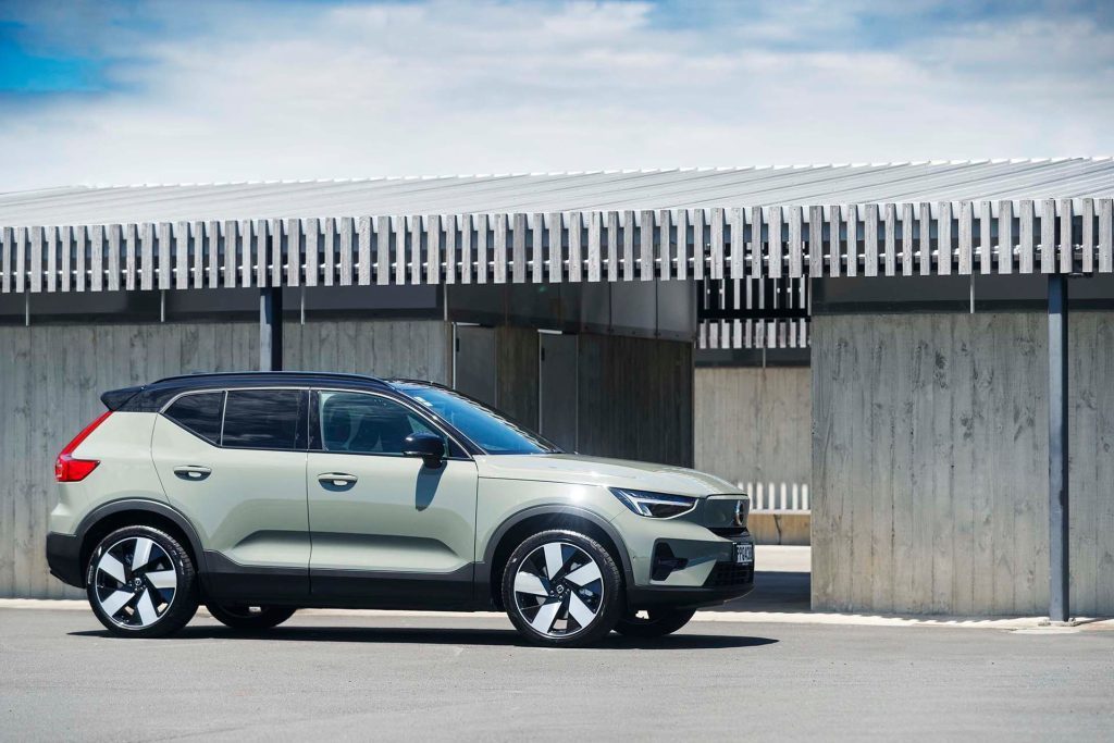 Volvo XC40 Recharge P8 side on static