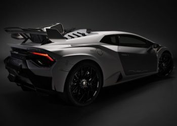 Lamborghini Huracan STO Time Chaser_111100 rear three quarter view