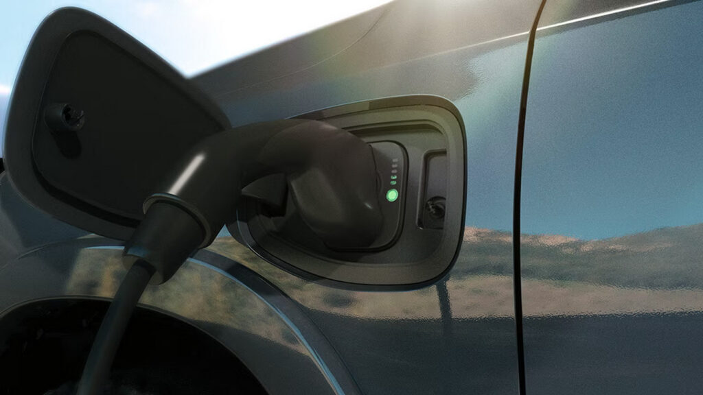 RAM 1500 REV charge port
