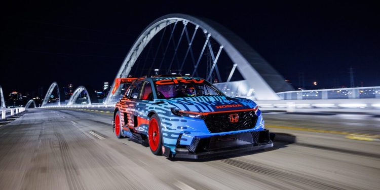 Honda CR-V Hybrid Racer front three quarter view