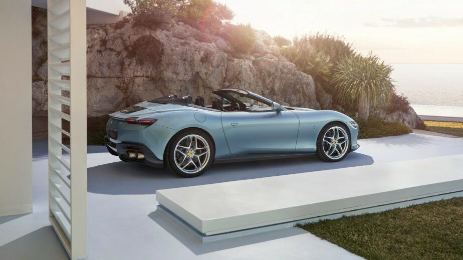 Ferrari Roma Spider side view