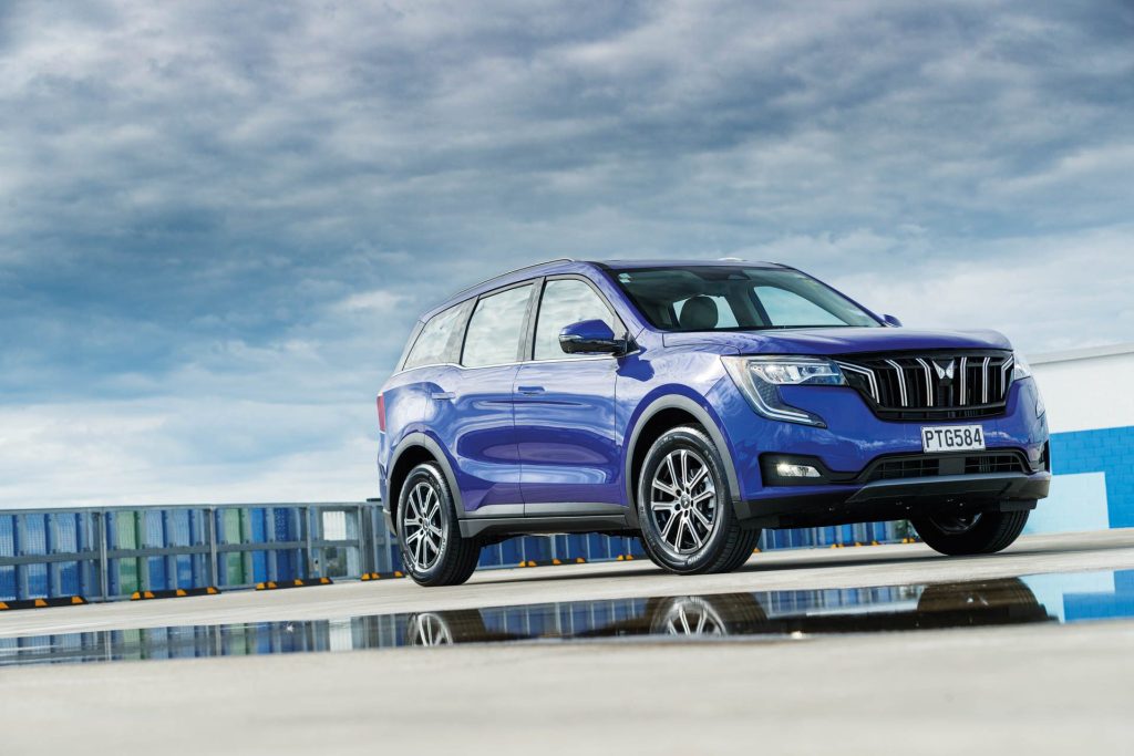 Mahindra XUV700 AX7L
