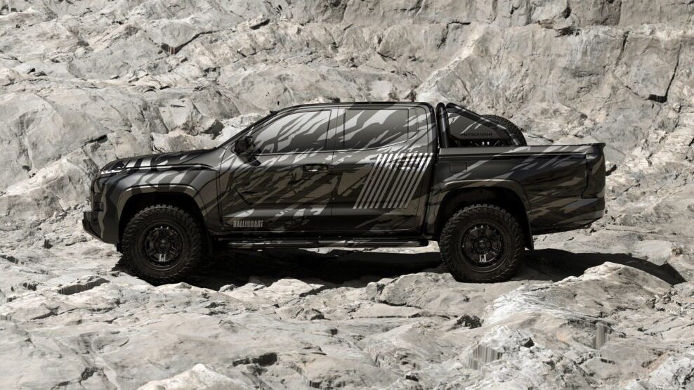 Mitsubishi XRT Concept Triton side view