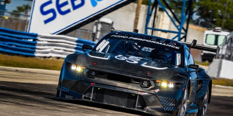 Ford Mustang GT3 racing at Sebring