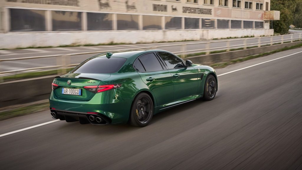 Alfa Romeo Giulia Quadrifoglio 100th Anniversario driving