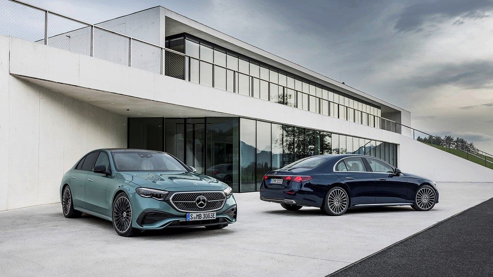 Mercedes-Benz E-Class pair
