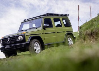 Retro Mercedes-Benz G-Wagon 500,000th anniversary front three quarter view