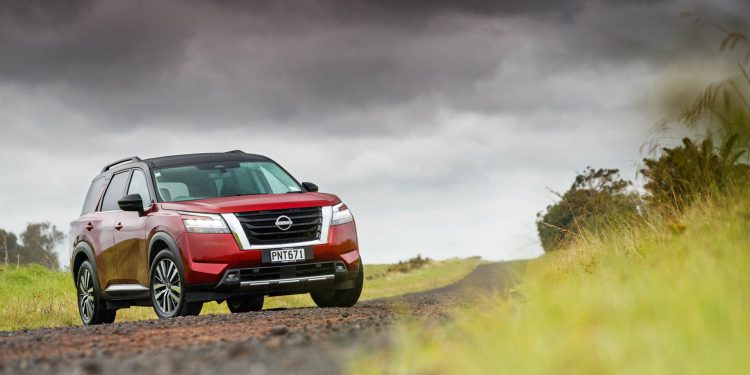 2022 Nissan Pathfinder Ti-L parked up, ready for its review