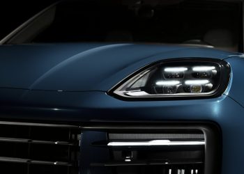 Porsche Cayenne front quarter teaser