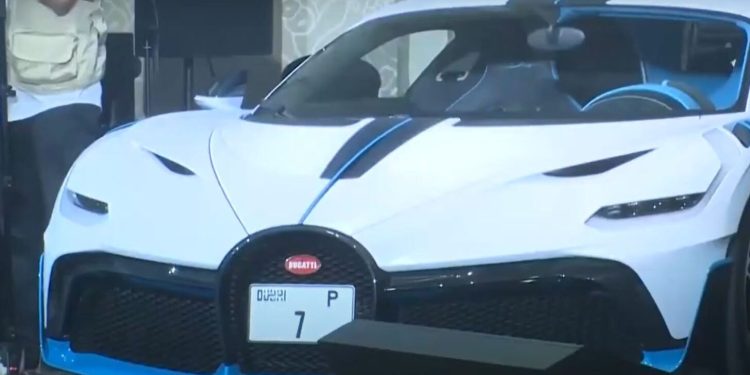 Bugatti Divo with world's most expensive number plate