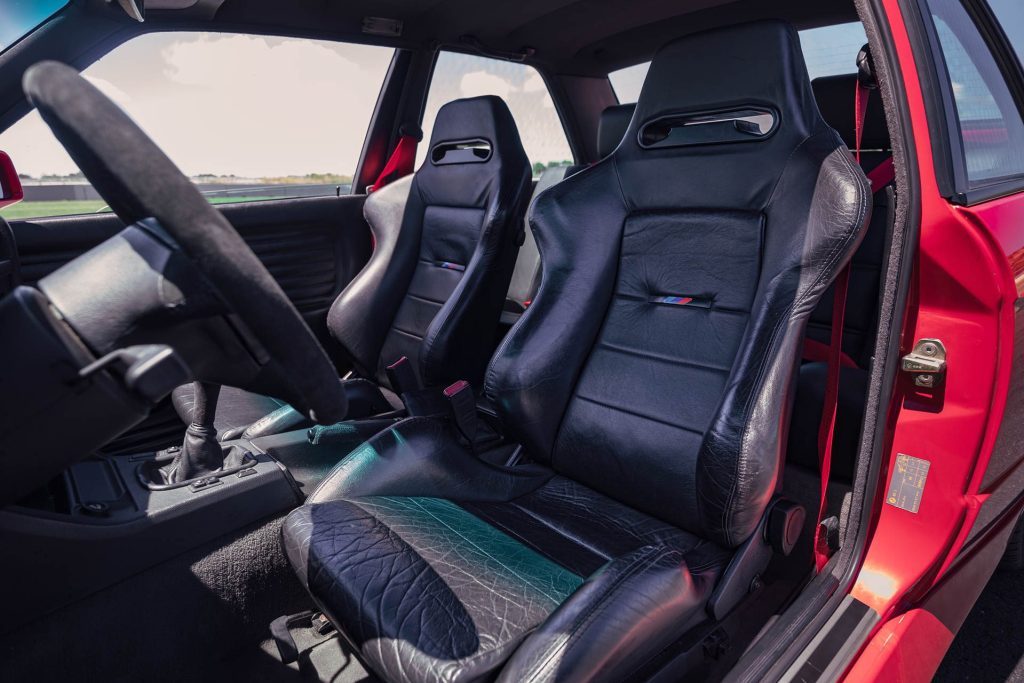 Leather seats and interior of the BMW M3 Sport Evo