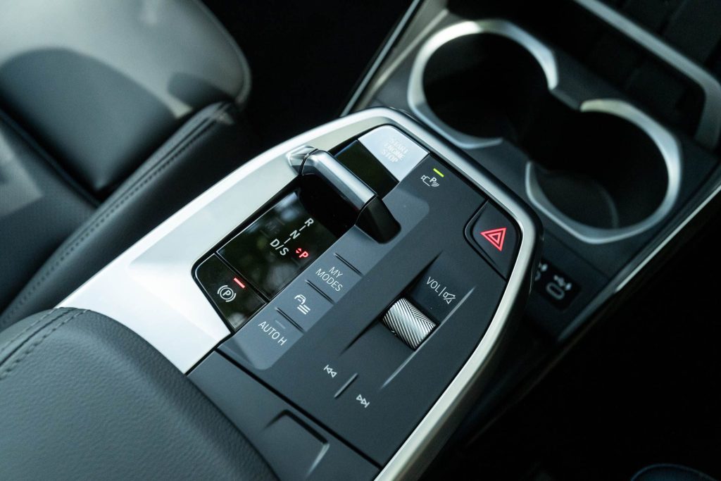 Centre console and drive control buttons