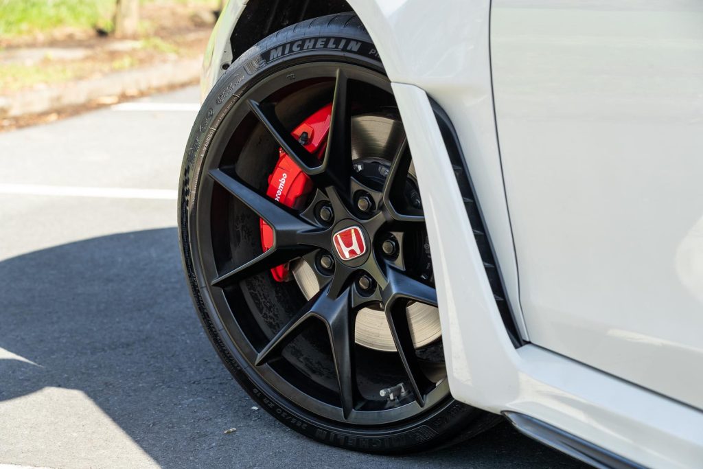 Honda Civic Type R brakes and wheel
