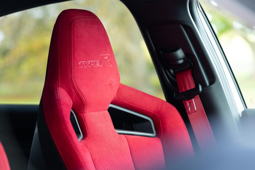 Type R red bucket seat