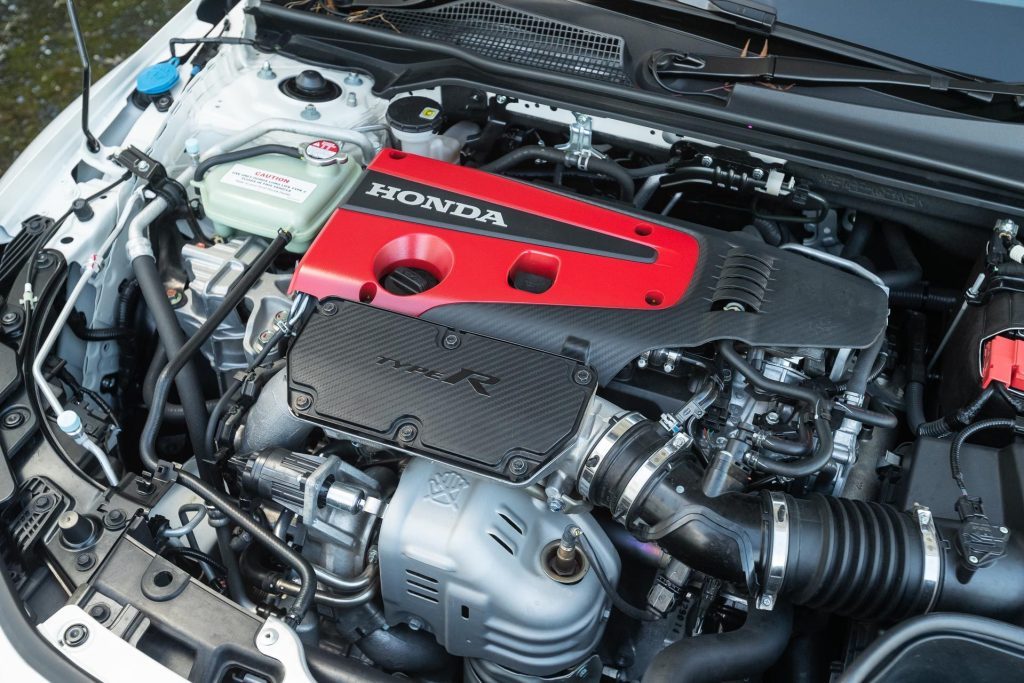 FL5 Honda Civic Type R engine bay