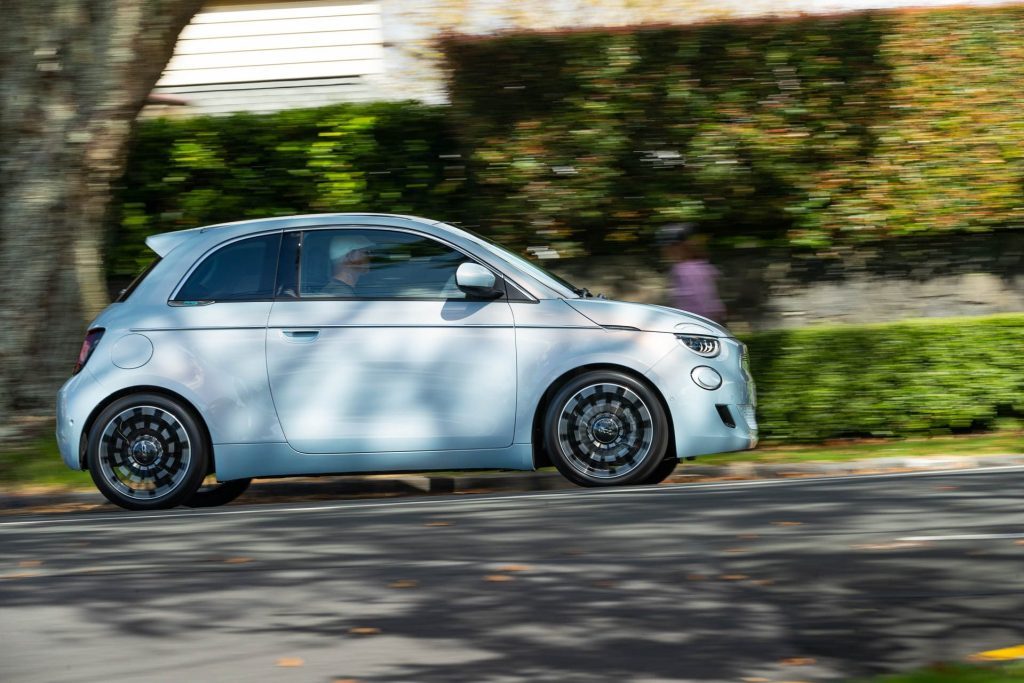 Fiat 500e drive-by shot