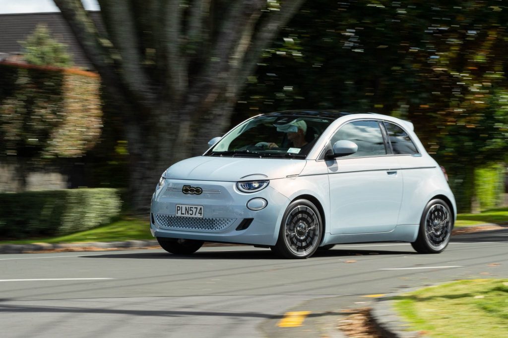 New Fiat 500e takes a corner