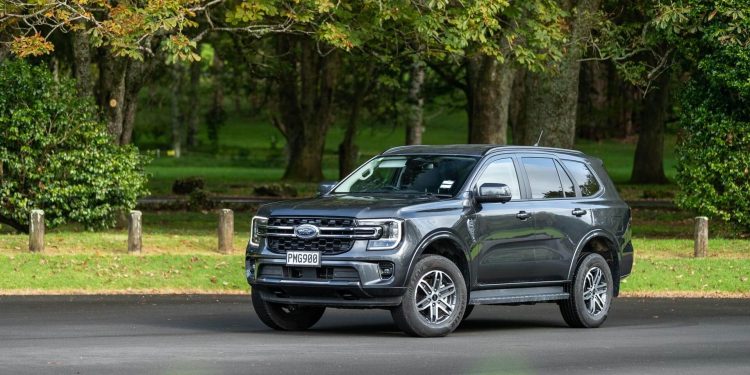 Ford Everest front quarter hero shot