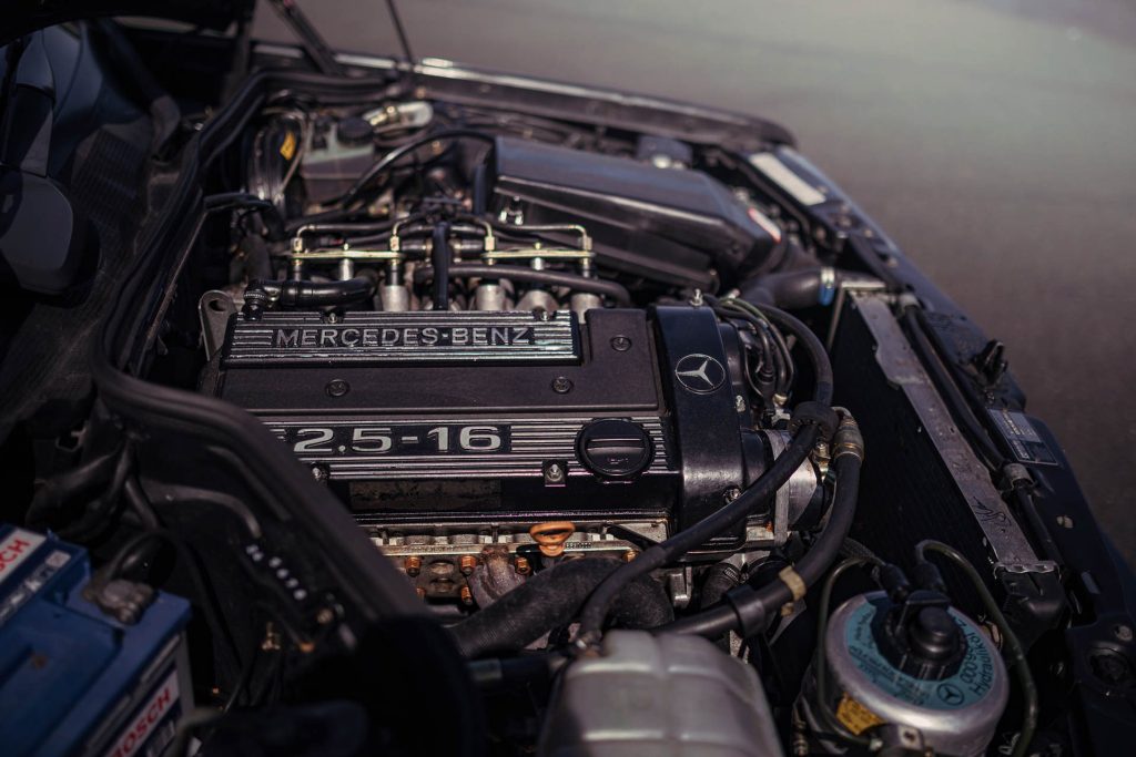 2.5 litre engine of the Mercedes-Benz 190e Evolution II