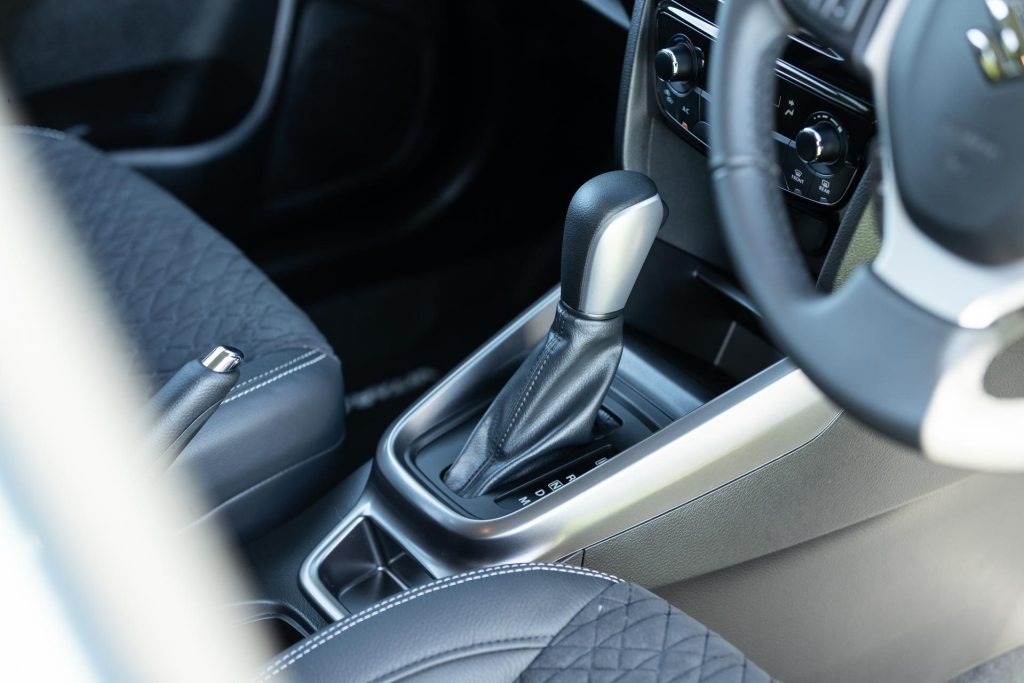 Shifter layout of the Vitara Hybrid