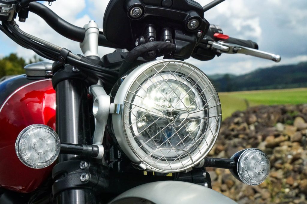 Triumph Scrambler 1200 XC headlight