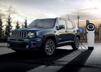 Jeep Renegade 4xe plugged into charger