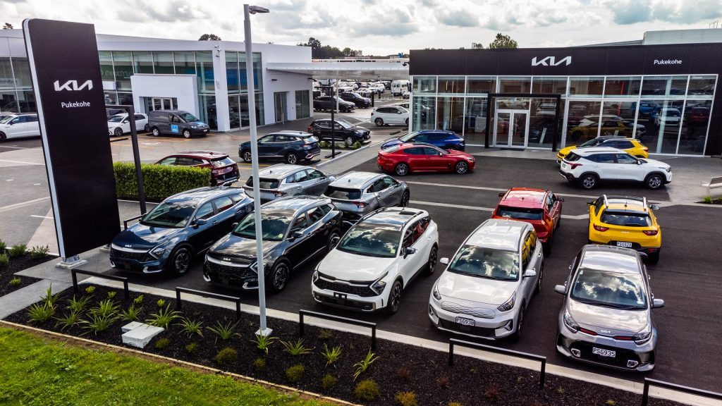 Cars outside of new Kia Pukekohe dealership