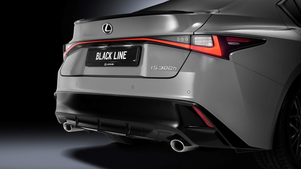 Lexus IS 300h Black Line rear view