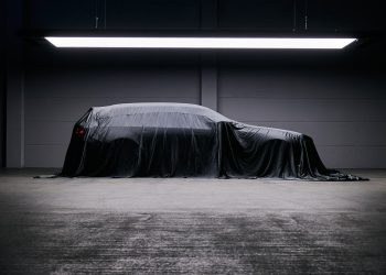 BMW M5 Touring under car cover