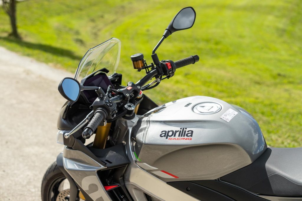 Fuel tank and handlebars of Aprilia Tuono V4 1100