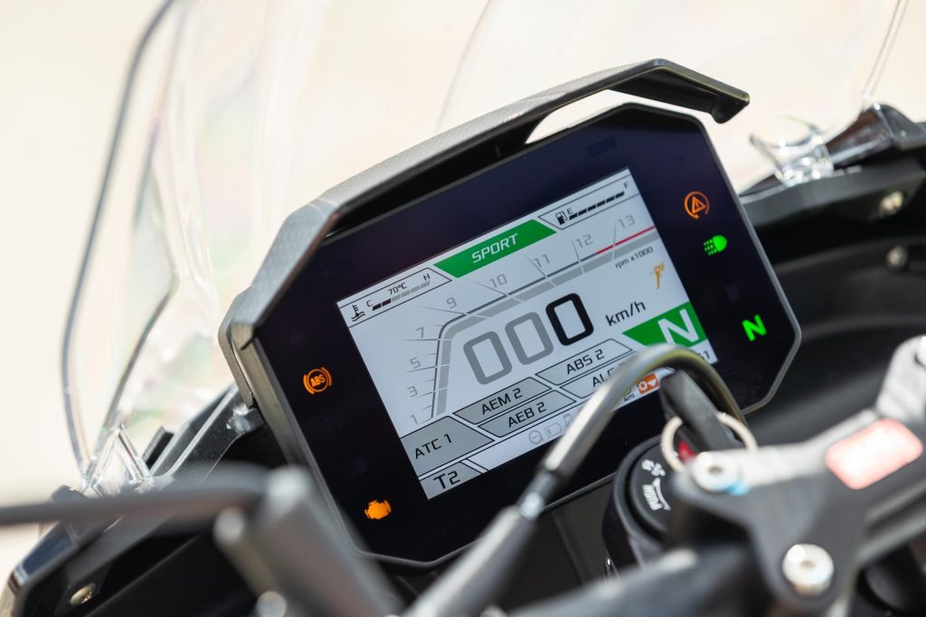 Display cluster on the Aprilia Tuono V4 1100