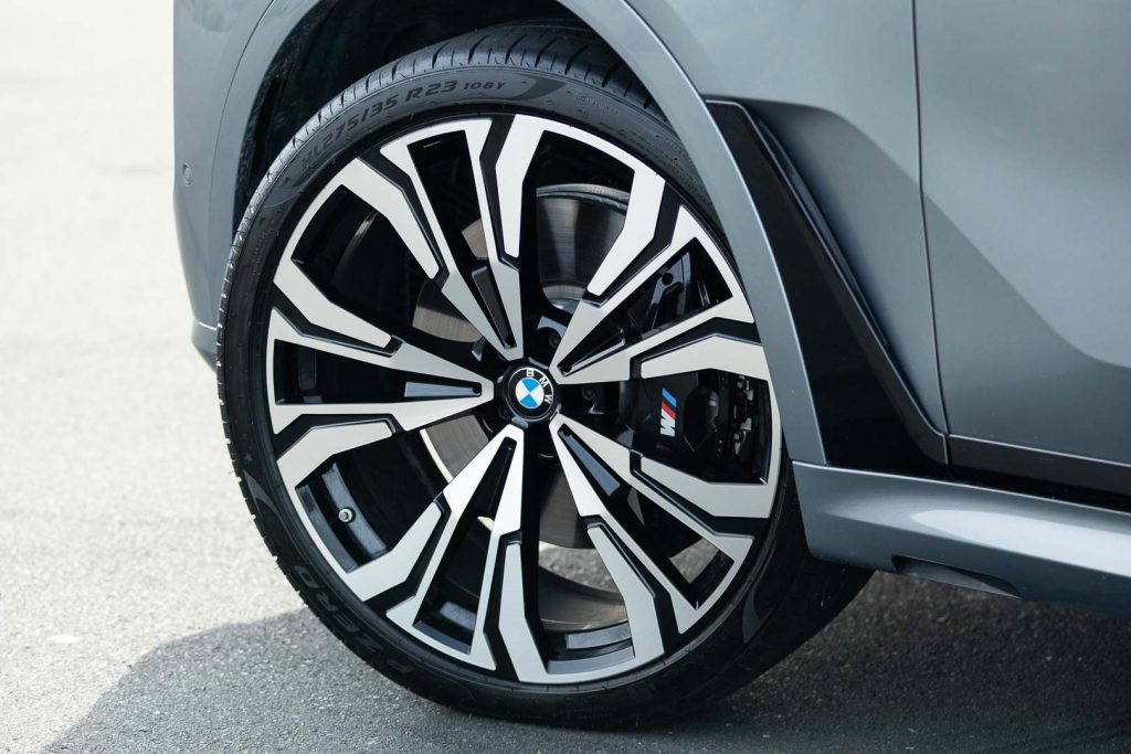 23 Inch wheels in the new BMW X7