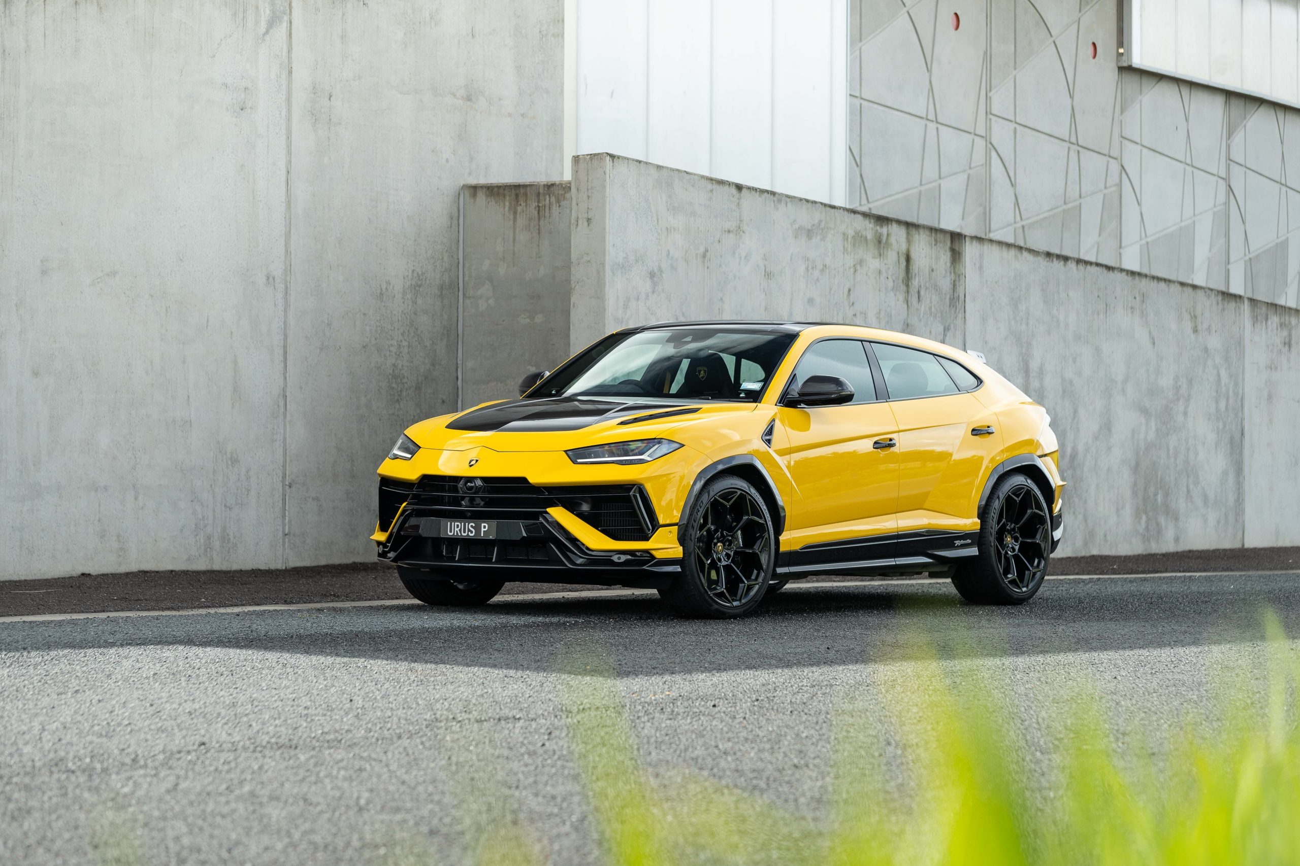 2023 Lamborghini Urus Performante review - NZ Autocar