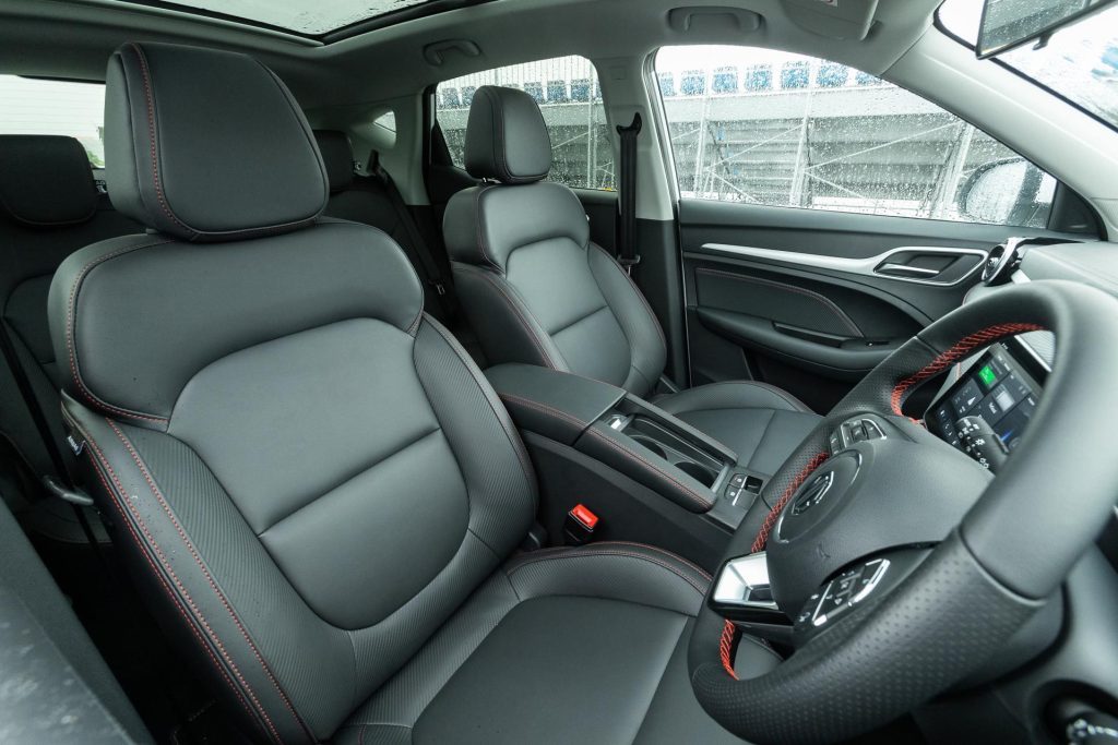 MG ZS EV Long Range front interior seats