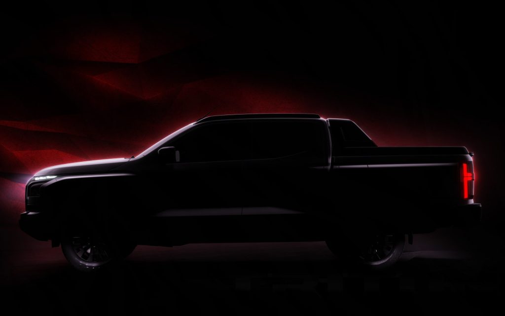 New Mitsubishi Triton side profile teaser