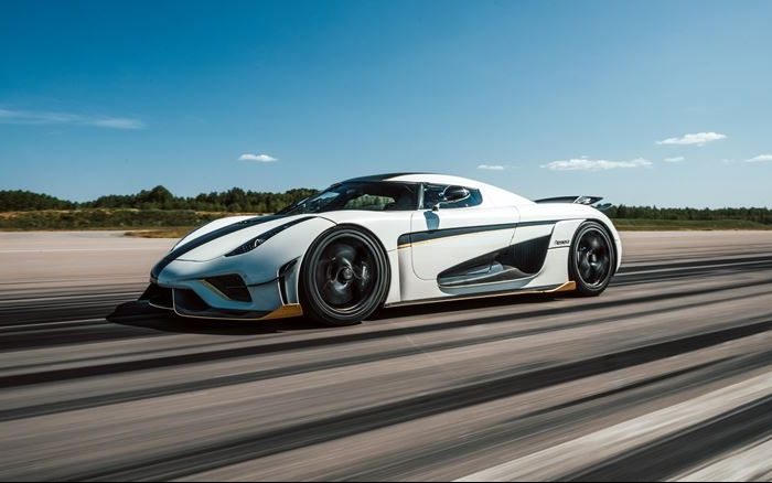 Koenigsegg Regera speeding on runway