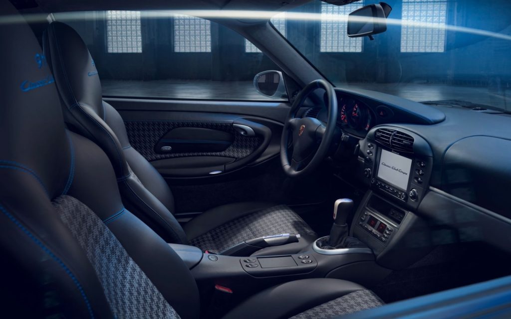 Porsche 911 Classic Club Coupe interior