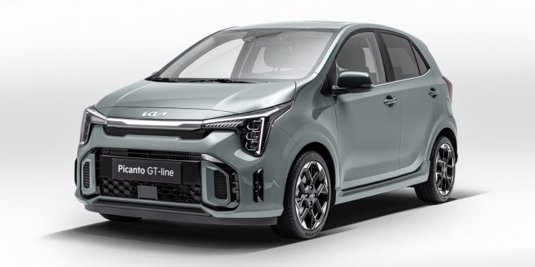 Kia Picanto facelift front three quarter view