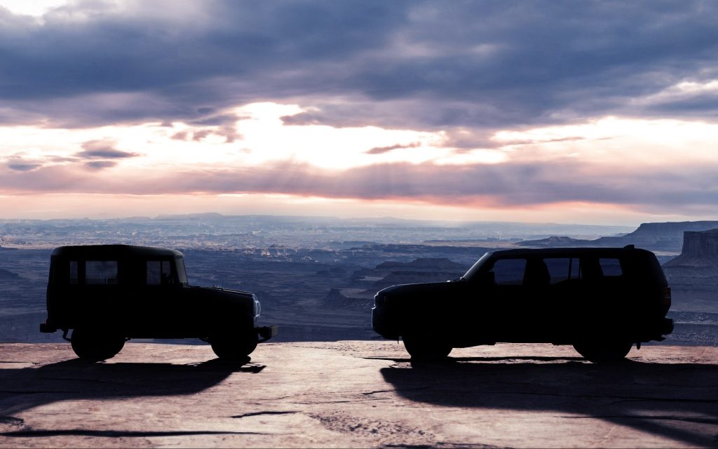 Toyota Land Cruiser Prado facing J40