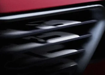 Alfa Romeo supercar grille teaser