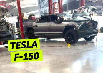 Tesla Cybertruck in Ford F-150 wrap