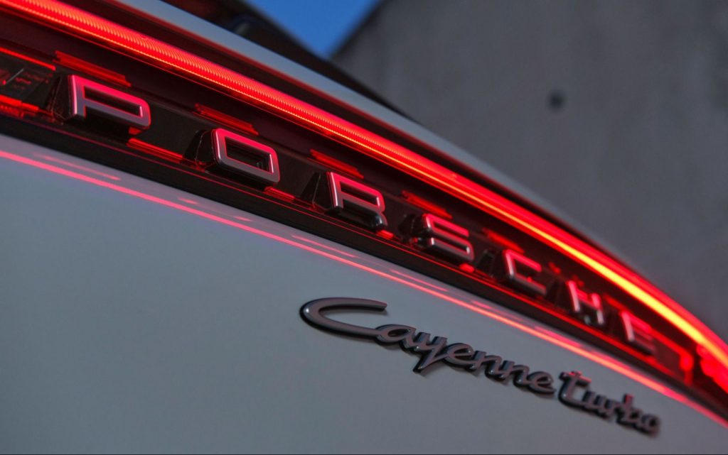 Porsche Cayenne Turbo E-Hybrid badges