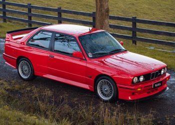 1990 BMW M3 (E30) Sport Evolution parked on driveway