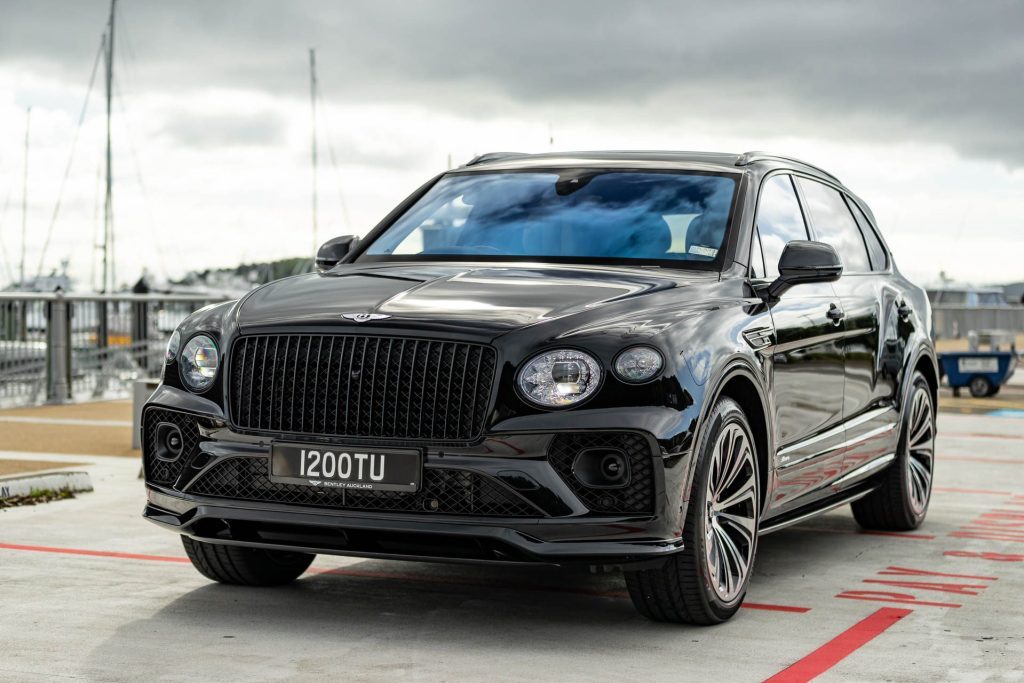 Bentley Bentayga EWB basic front quarter shot