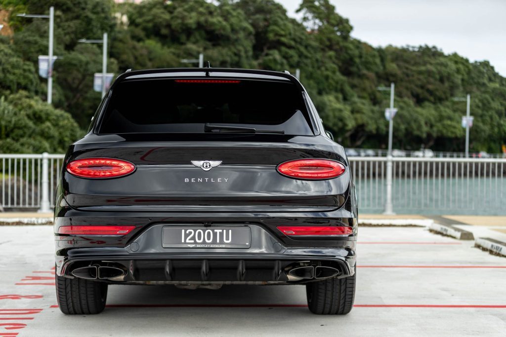 Rear profile shot of Bentley Bentayga EWB