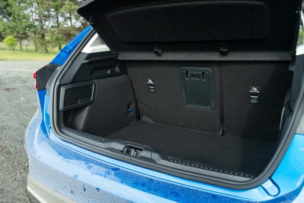 Ford Focus Active boot space