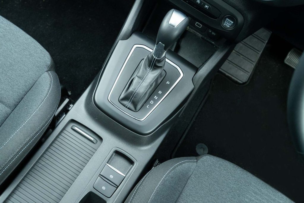 Centre console and gear shifter of the Ford Focus Active