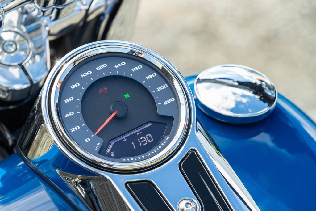Speedometer in the Harley-Davidson Fat Boy 114